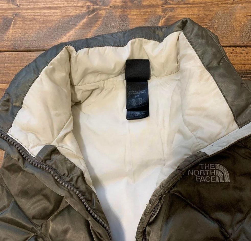 The North Face 550 Fill Down Vest Sage Green Curtsy The North Face 550 Fill Down Vest Sage Green Curtsy