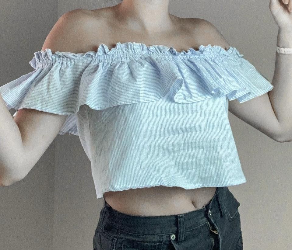 blue ruffle crop top