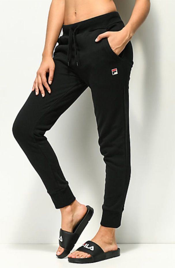 black fila sweatpants