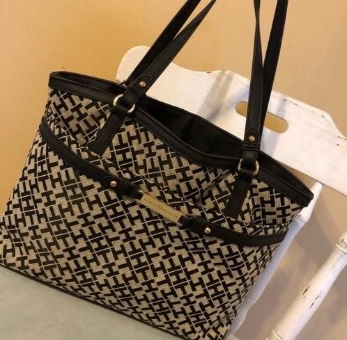 tommy hand bag