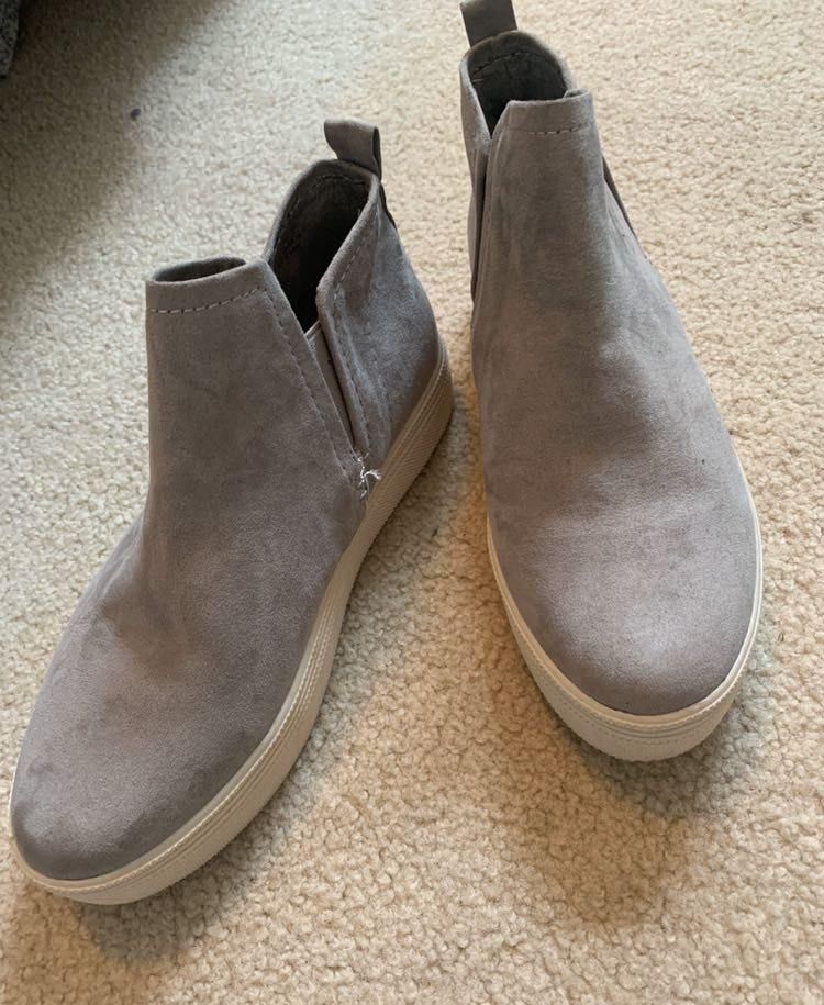 tj maxx tennis shoes