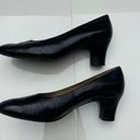 Saint Laurent Vintage Yves  Black Leather Round Toe Pumps SZ 35 Photo 2