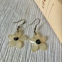 American Vintage Flower Shell Dangle Earrings Vintage “Nellie”  Carved Floral Girly Femme Simple Jewelry Photo 5