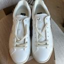 VEJA  Urca Sneakers - White / Silver Photo 2