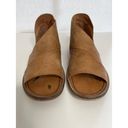 Free People  Mont Blanc Tan Distressed Leather Slip-on Sandals Sz 6.5 Women Photo 3