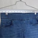 DKNY  pull on Bermuda Jean walking shorts size small Photo 6