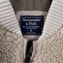 Abercrombie & Fitch  Teddy Sherpa Zip Jacket in Beige Size Medium Photo 2