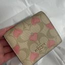 Coach Snap Wallet In Signature Canvas With Heart Print Photo 4