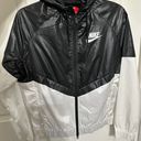 Nike Windbreaker Photo 1