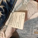 KanCan jeans Size 2 Photo 2