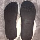 Isotoner NWT  Slippers Photo 2