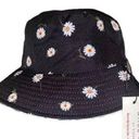 Alice + Olivia  x FabFitFun Reversible Bucket Hat - Black w/ Daisies & White Photo 0