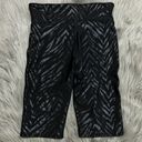 Spanx  Faux Leather Zebra Print Bike Shorts Size Médium Photo 4