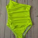 One shoulder swimsuit set neon lime NWT💫 Green Size M Photo 4