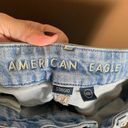 American Eagle  Sz 10 Reg Curvy Mom Jean Distressed Blowout Knee Light Wash Denim Photo 5