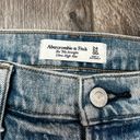 Abercrombie & Fitch Jeans Photo 1