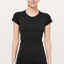 Lululemon Black Swiftly Tech Short Sleeve 2.0 Photo 0