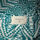 Everly small green & white patterned blouse Photo 3