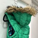 Aeropostale  Women's Green Faux Fur Winter Puffer Zip Up Vest Sz L Photo 2