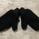 Mitts Black Photo 1