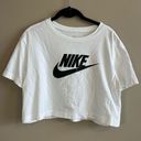 Nike Women’s White Logo Crop Top Small Photo 0