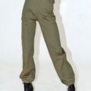 The Range  Structured Twill Cargo Pants in Khaki Green Photo 8