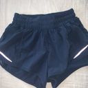 Lululemon Hotty Hot Short 2.5” Photo 1