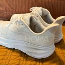 Hoka One One Women's Clifton 9 Running Shoes Size 10B White Photo 12