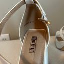 Heels Chunky White Size 8.5 Photo 4