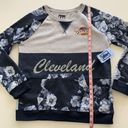 Nba  Cleveland Cavaliers Floral Print Crewneck Sweatshirt Size Medium NWT Photo 4