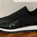 DKNY NWOB  Women’s Azer Sneaker Black White Size 10M Photo 4