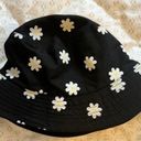 Retro Reversible Bucket Hat Daisies 90s y2k beach travel summer Black Photo 2