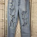 American Eagle  Women’s Distressed Strigid Mom Jeans Light Wash Size 6 Photo 0