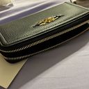 Anne Klein Black Zip Wallet Photo 4