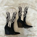 SheIn  Faux Leather Two Tone Flame Western Boots Photo 4