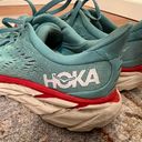 Hoka s Clifton 8 Photo 2