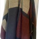 BP Winter wrap in warm colors. One size Photo 0