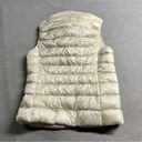 Uniqlo  Ultra Down Puffer Vest in White Ivory Size Medium EUC Photo 4