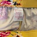 No Boundaries No Boundries yellow floral pull on skort in Jr size XL (15-17).  Photo 4