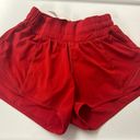 Lululemon Hotty Hot Short 2.5” Photo 0