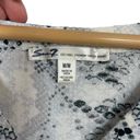 Seven7  Women’s Silky Snakeskin Print Tunic Blouse in White/Grey Size M Photo 3