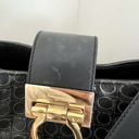 Salvatore Ferragamo black Ganci textured leather shoulder bag Photo 5