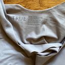 Krass&co True &  True Body Lift Scoop-Neck Wireless Bra Womens Medium Gray MSRP $58 EUC Photo 3