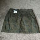 St. John’s Bay St John Bay Green Camo Skort SIZE 4P Photo 3