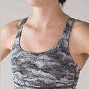 Lululemon  Energy Bra Power Luxtreme Hazy Days Black White size 4 Photo 1