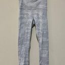 Lululemon Wunder Under Incognito Camo Jacquard Alpine White Starlight Size 6 Photo 2