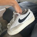 Nike Women’s  low Top blazers Photo 0