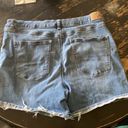 American Eagle curvy Hi-rise Jean shorts Photo 2