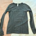 Ivivva Lululemon Ivviva Gray Long Sleeve Photo 0