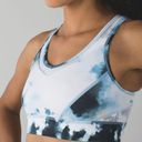 Lululemon Sports Bra Size 6 Photo 0